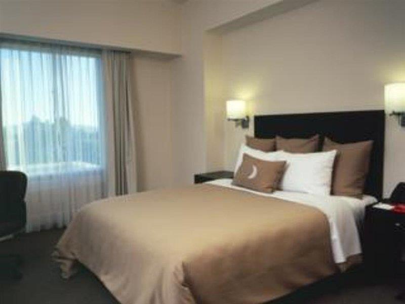 Fiesta Inn Toluca Tollocan Екстериор снимка