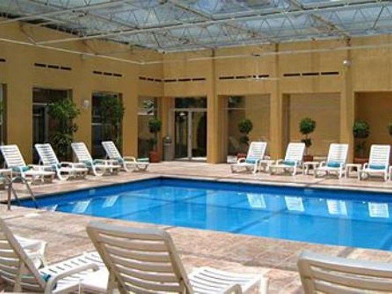 Fiesta Inn Toluca Tollocan Екстериор снимка