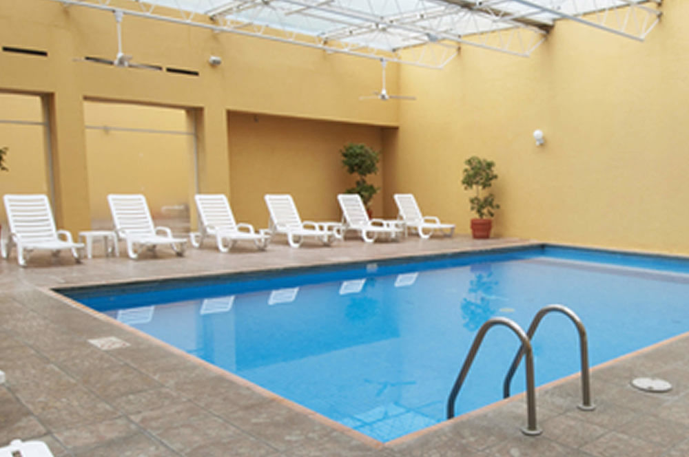 Fiesta Inn Toluca Tollocan Екстериор снимка