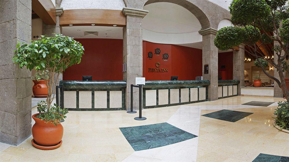 Fiesta Inn Toluca Tollocan Екстериор снимка